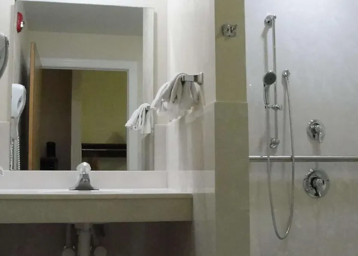 Hotel Surestay By Western 3*